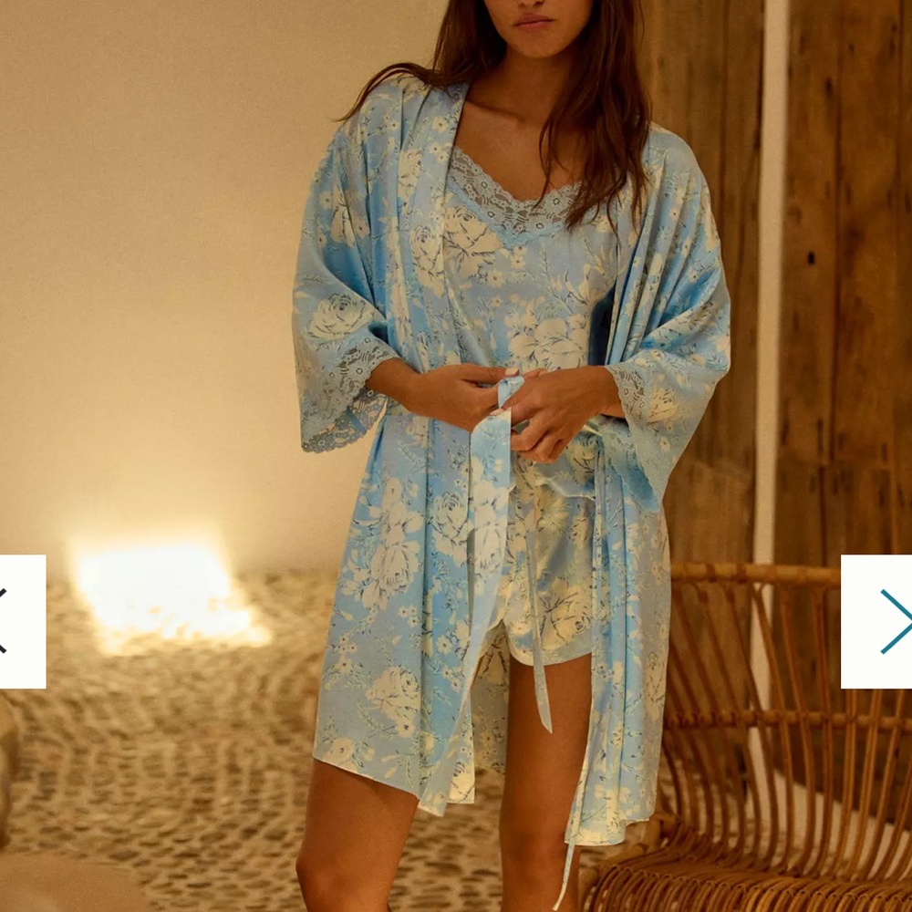 Anthropologie Flora Nikrooz Sabrina pajamas & robe travel set - Picture 2 of 7